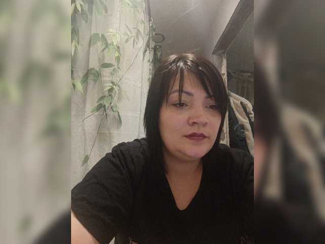 Ailin2's BongaCams show and profile