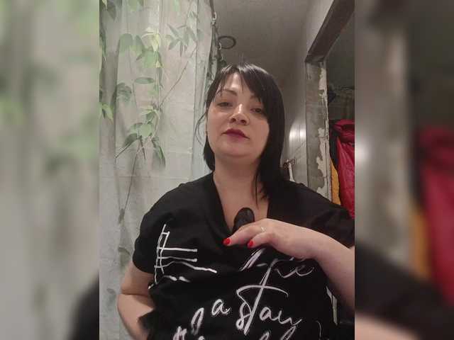 Ailin2's BongaCams show and profile