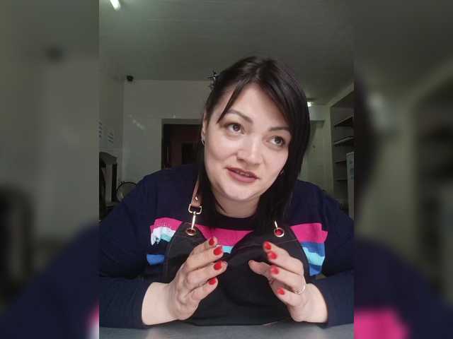 Ailin2's BongaCams show and profile