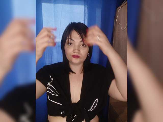 Ailin2's BongaCams show and profile