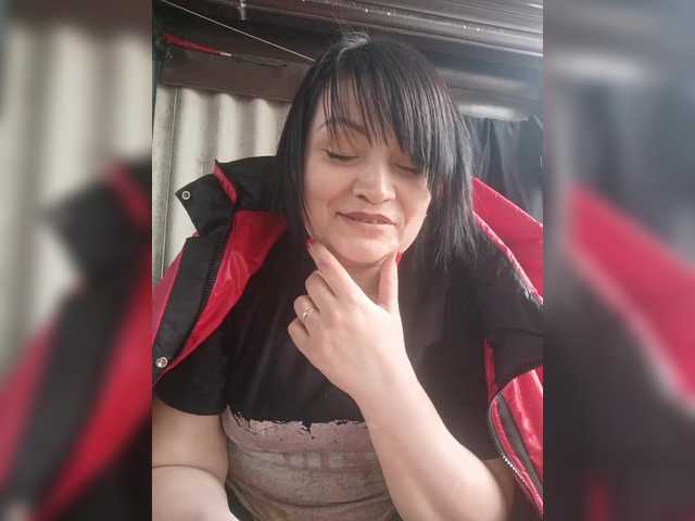 Ailin2's BongaCams show and profile