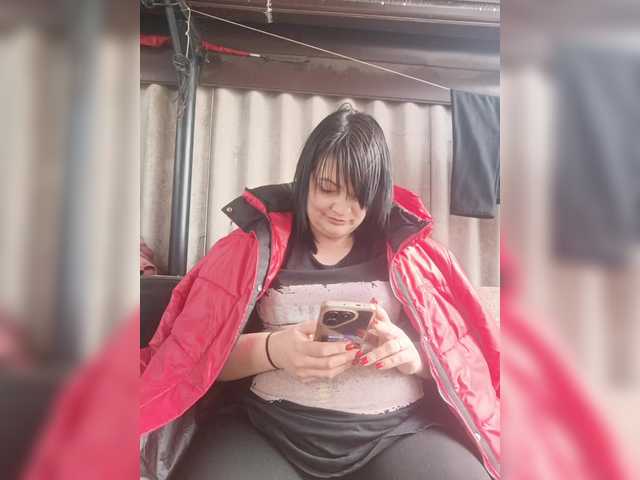 Ailin2's BongaCams show and profile