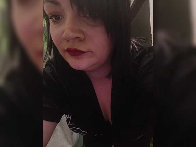 Ailin2's BongaCams show and profile