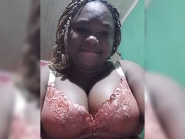Pascalinnah live cam on BongaCams