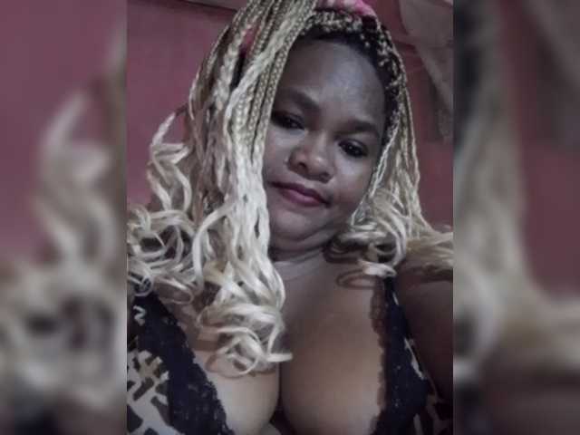 Pascalinnah live cam on BongaCams