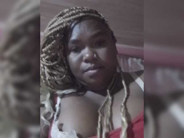 Pascalinnah live cam on BongaCams