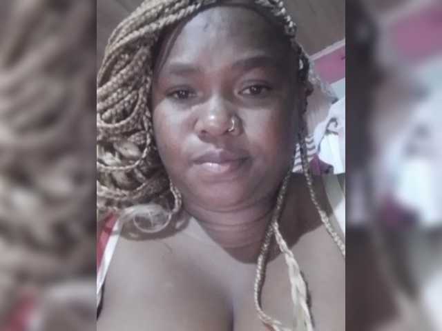 Pascalinnah live cam on BongaCams