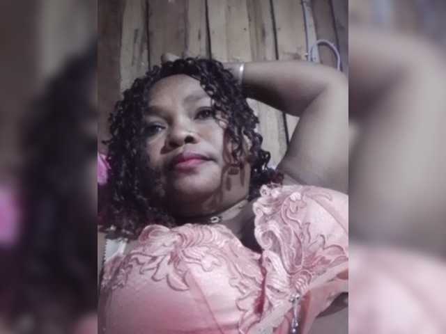 Pascalinnah live cam on BongaCams