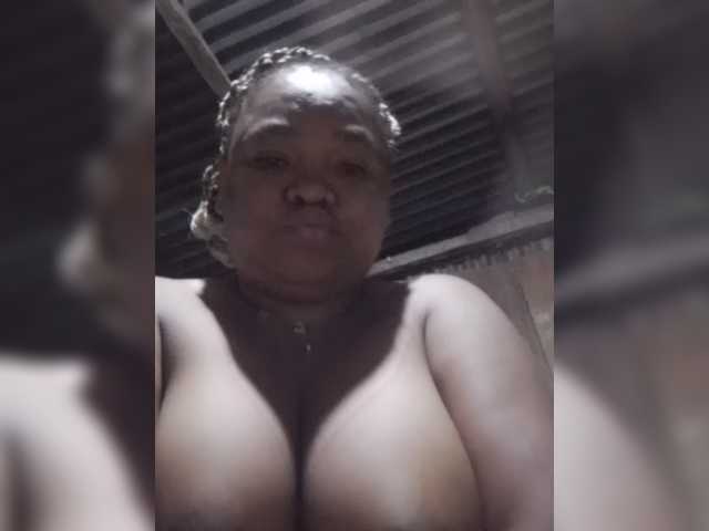 Pascalinnah live cam on BongaCams