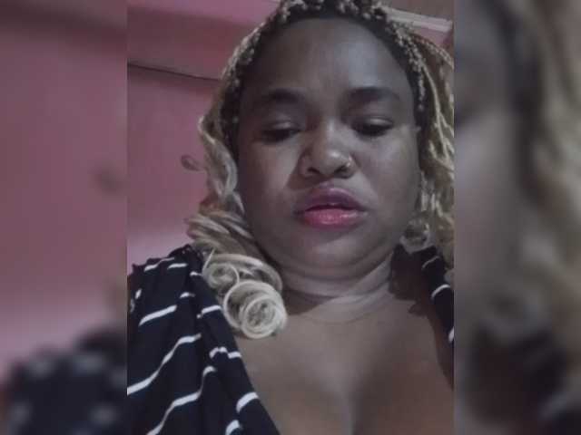 Pascalinnah live cam on BongaCams