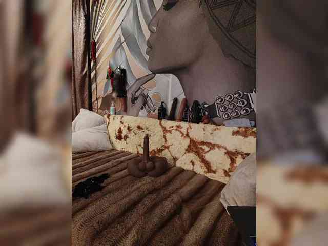 DianaAhTender webcam