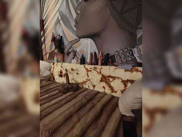 DianaAhTender webcam