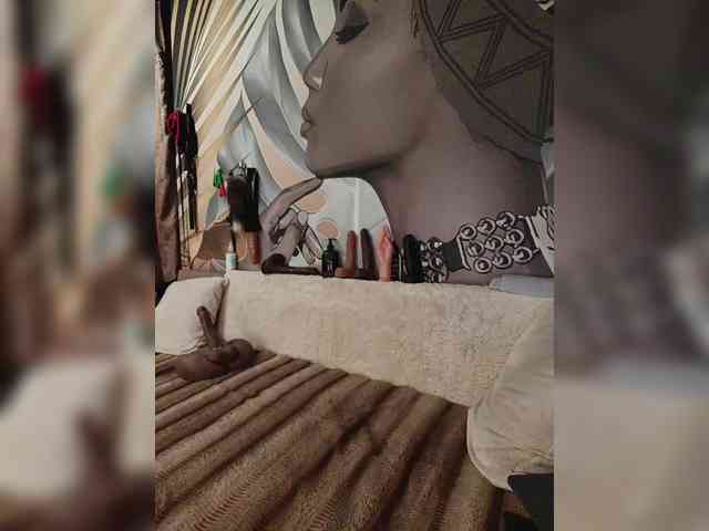 DianaAhTender webcam