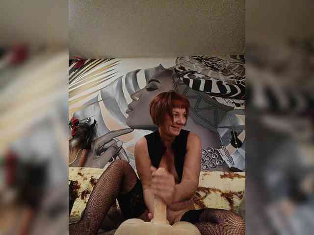 DianaAhTender webcam
