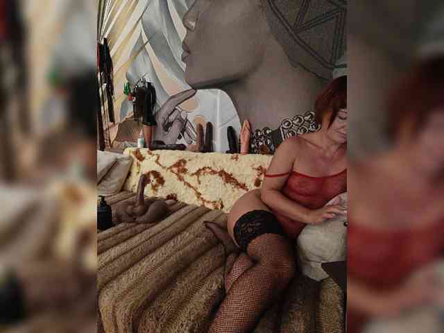 DianaAhTender webcam