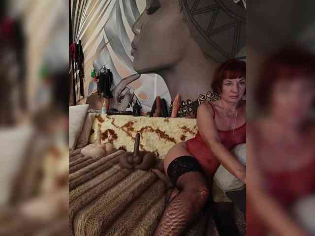 DianaAhTender webcam