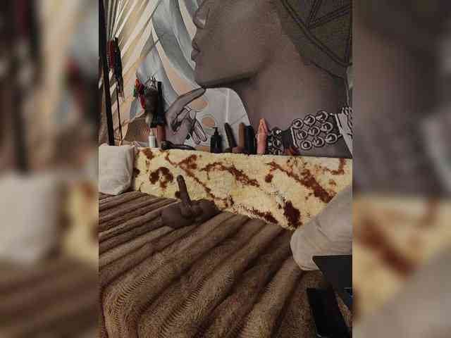 DianaAhTender webcam