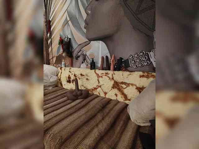 DianaAhTender webcam