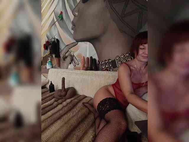DianaAhTender webcam
