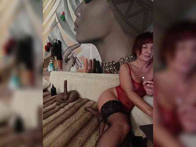 DianaAhTender webcam