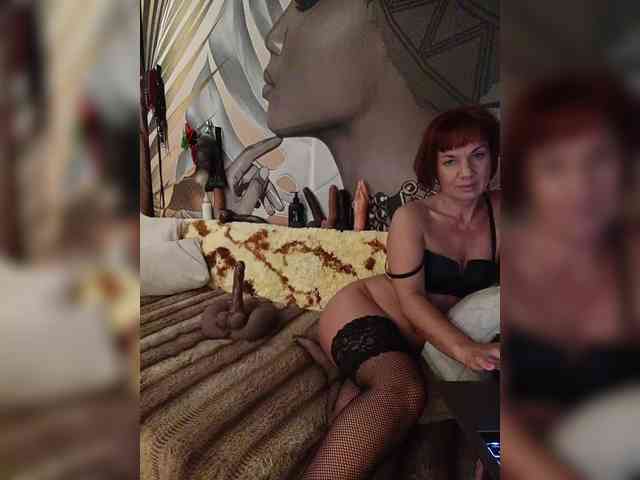 DianaAhTender webcam