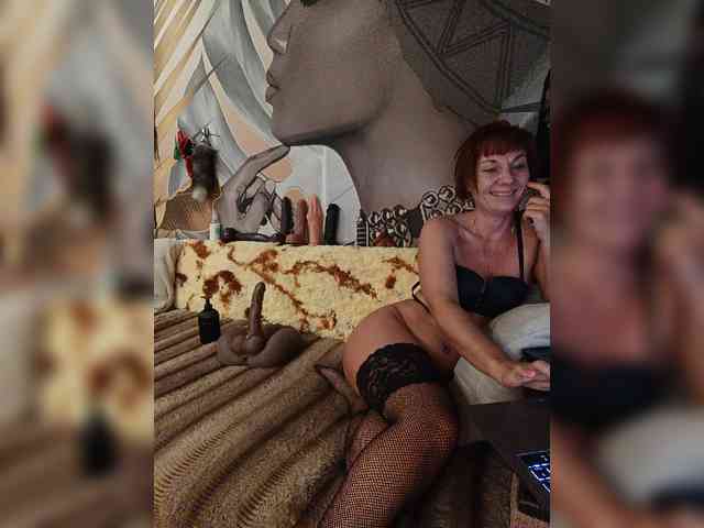 DianaAhTender webcam