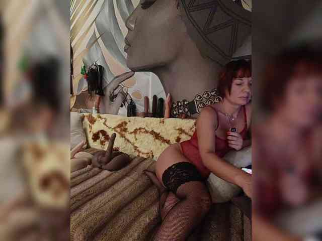 DianaAhTender webcam