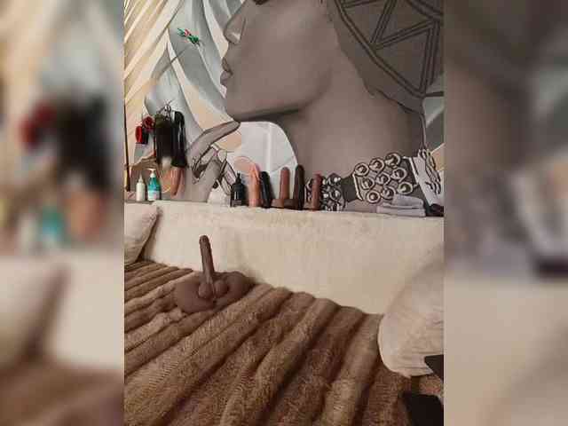 DianaAhTender webcam