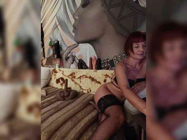 DianaAhTender webcam