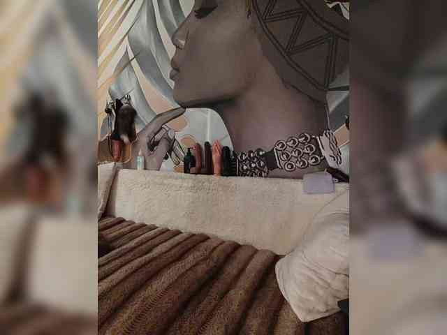 DianaAhTender webcam