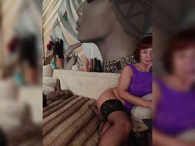 DianaAhTender webcam