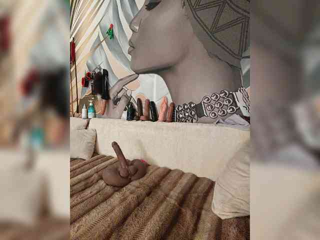 DianaAhTender webcam