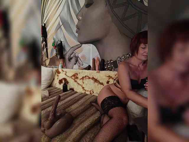 DianaAhTender webcam