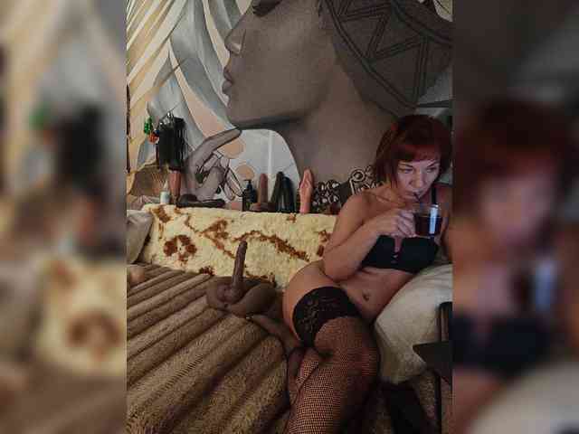 DianaAhTender webcam