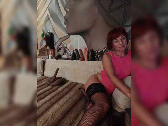 DianaAhTender webcam