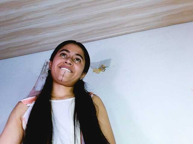 venus-cutee live cam on BongaCams