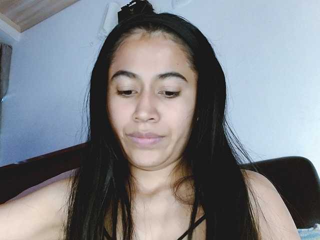 venus-cutee live cam on BongaCams