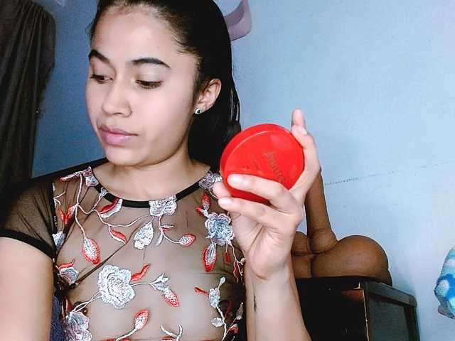 venus-cutee live cam on BongaCams
