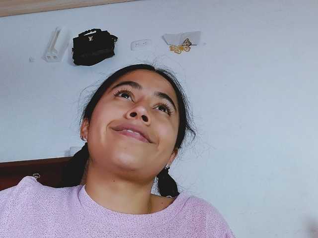 venus-cutee live cam on BongaCams