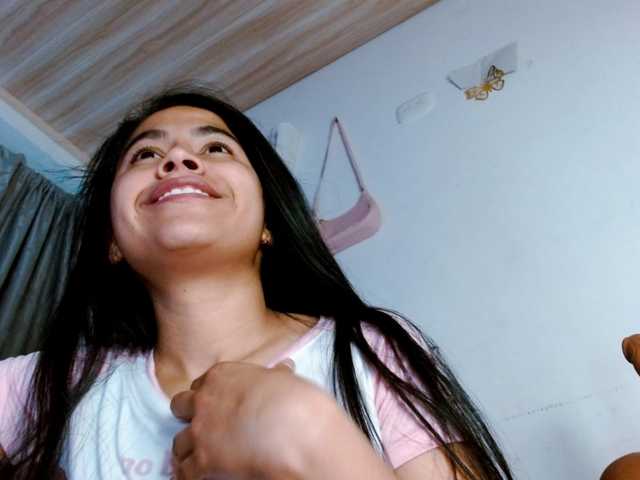 venus-cutee live cam on BongaCams