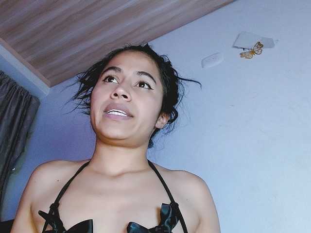 venus-cutee live cam on BongaCams