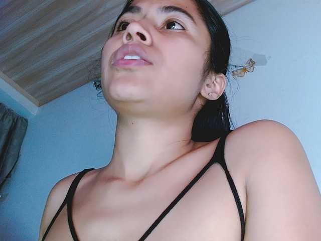 venus-cutee live cam on BongaCams