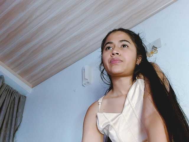 venus-cutee live cam on BongaCams