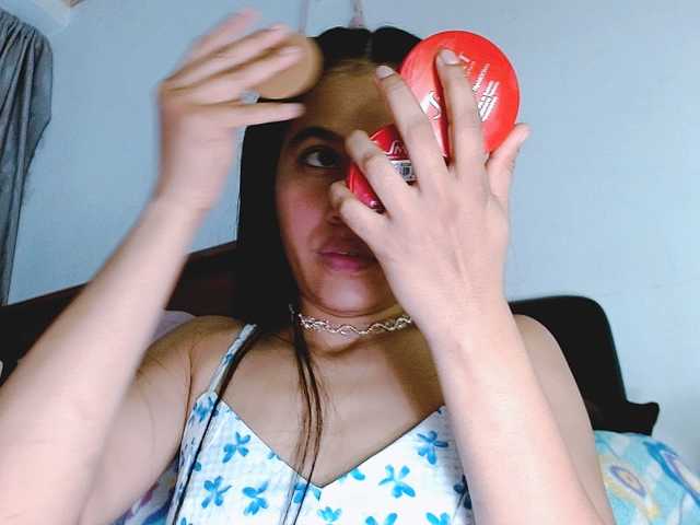 venus-cutee live cam on BongaCams