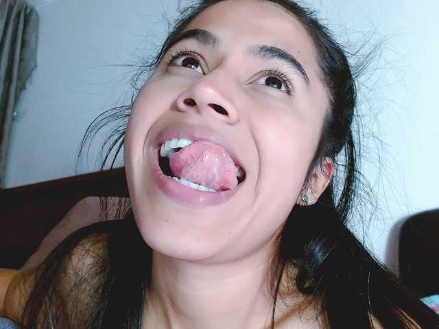 venus-cutee live cam on BongaCams