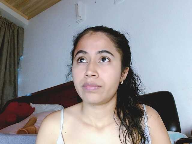 venus-cutee live cam on BongaCams