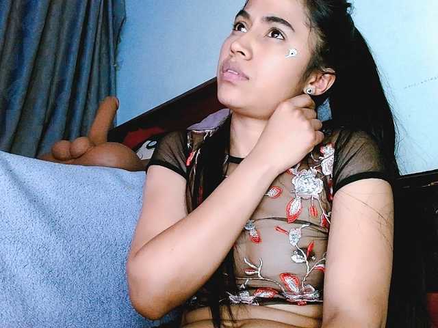 venus-cutee live cam on BongaCams
