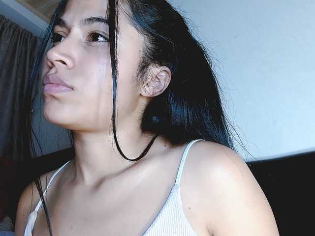 venus-cutee live cam on BongaCams