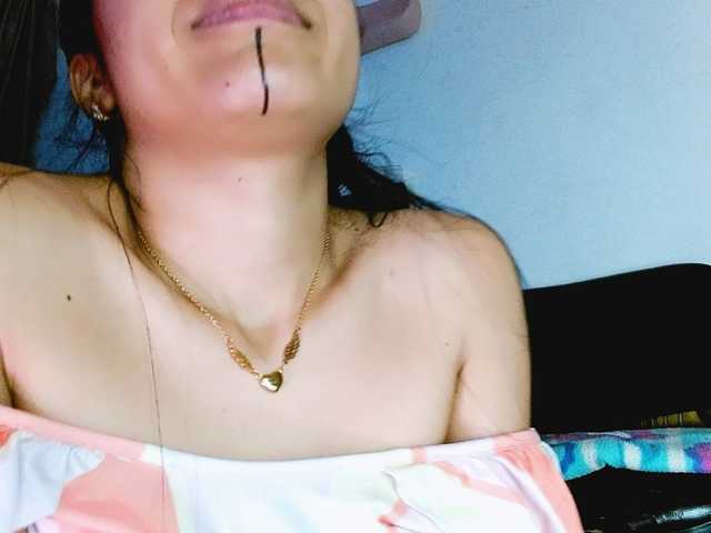 venus-cutee live cam on BongaCams