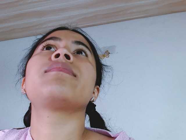 venus-cutee live cam on BongaCams